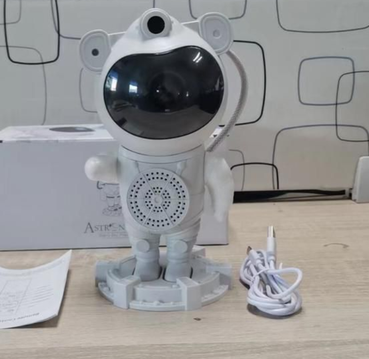 Astronaut Sky Projector for Starry Night Lighting - SouqNoir